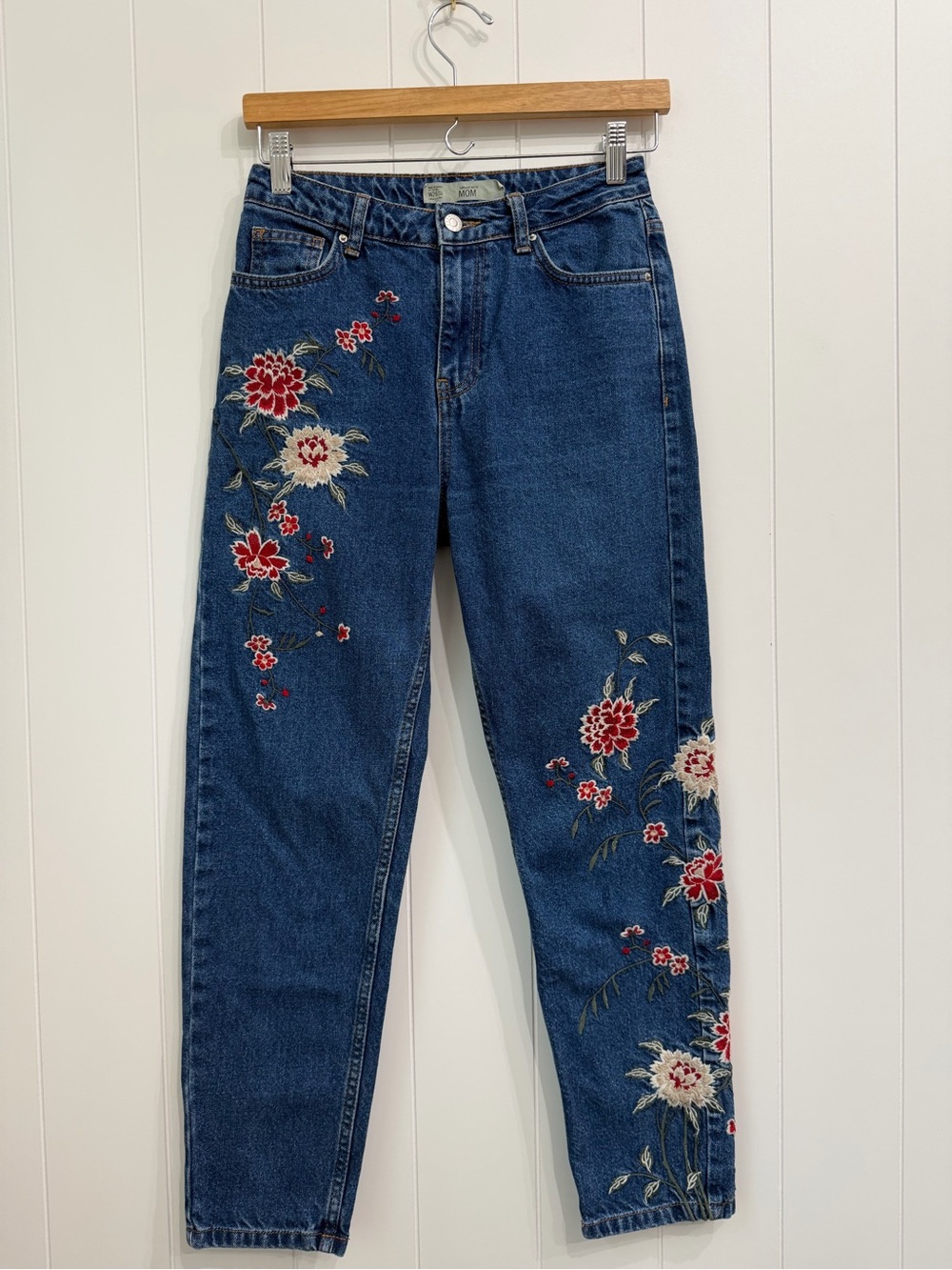 Topshop Moto High Waisted Mom Floral Embroidered Jeans Women’s Size 26